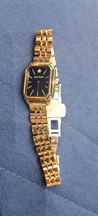 Продам часы женские