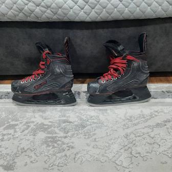 Продам хоккейные коньки