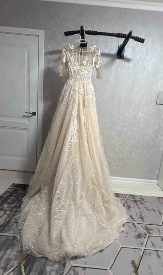 Продаю свадебное платье