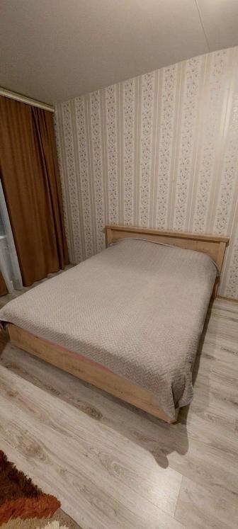 Продам двуспальную кровать