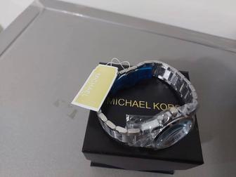 Женские часы от бренда Michael Kors