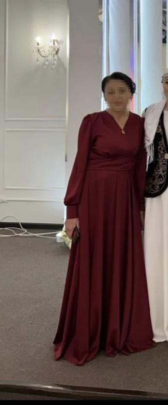 Платье вечернее