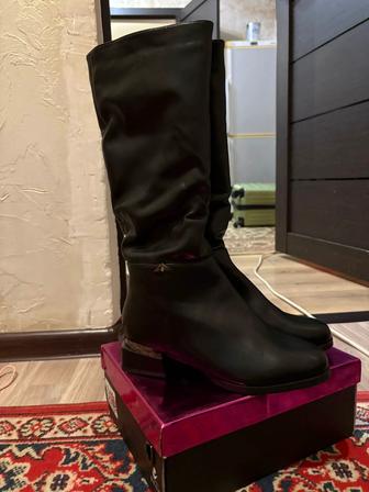 Женские сапоги