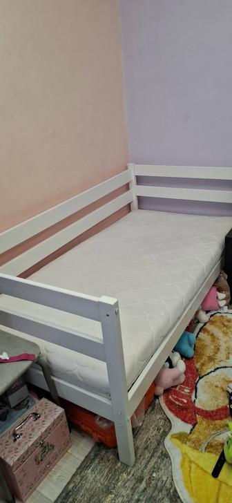 Продам кровать подростковую