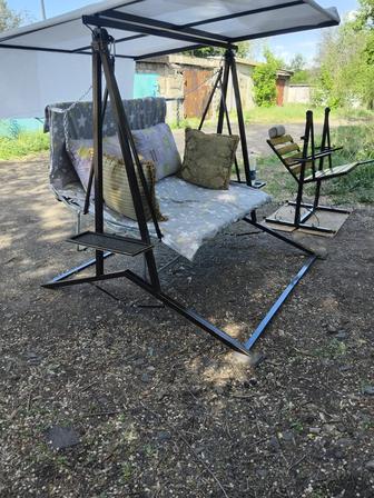 Качели садовые,вешалки, зеркала, стеллажи, обувницы.