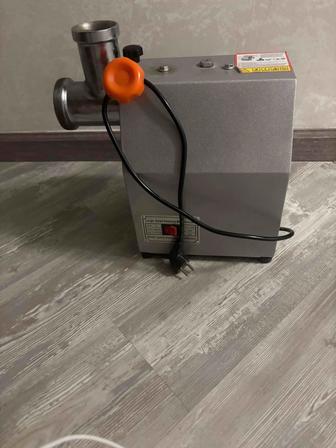 Мясорубка электрическая