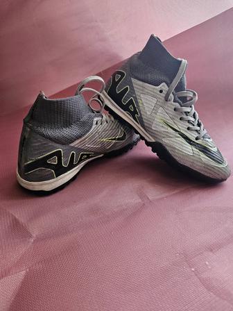 Футбольные Бутсы