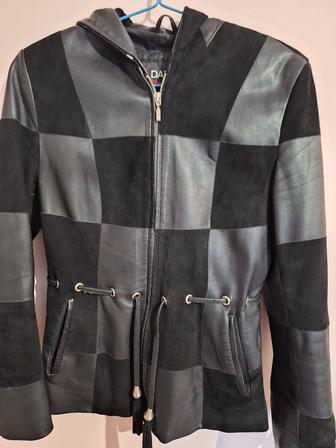 Продам куртку