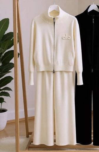 Двойка трикотажная новая