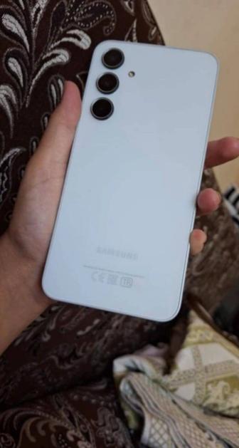 Продам телефон