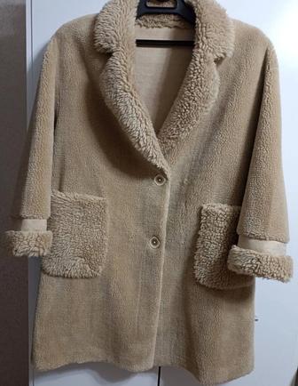 Продам демисезонную шубку из ЭКО меха