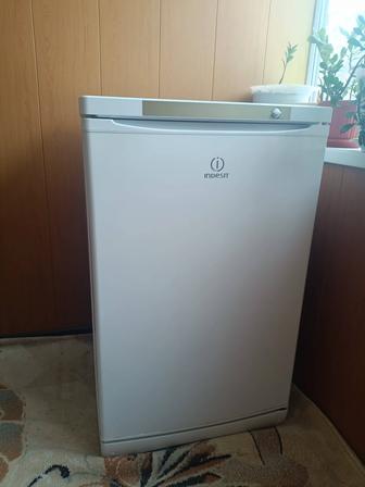 Морозильник Indesit