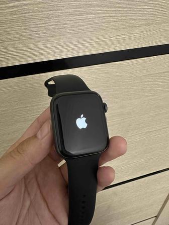 Apple Watch 6 GPS 44mm в идеальном состоянии