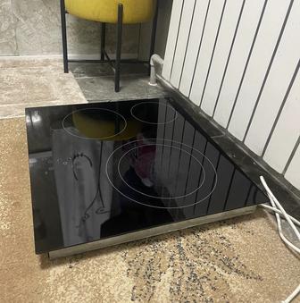 Продам электрическую плиту