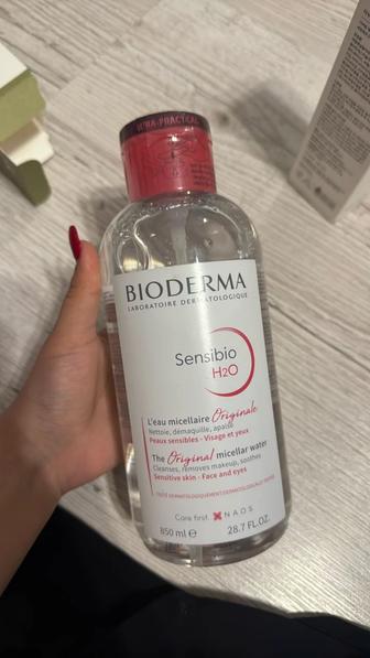 Мицеллярная вода от Bioderma