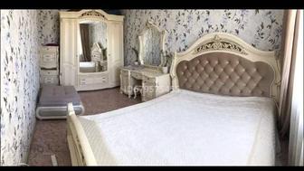 Продам спальный гарнитур