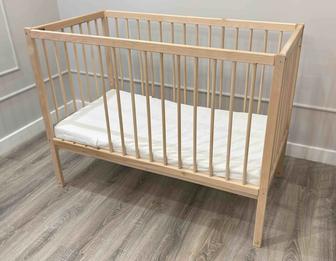 Детская кровать с матрасом