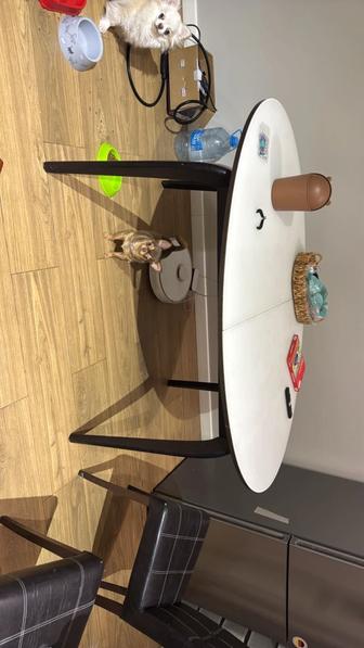 Продам стол кухонный