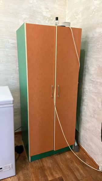 Отдам даром детским шкаф