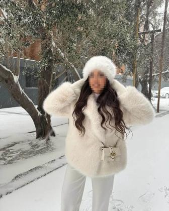 Шапка белый зимний