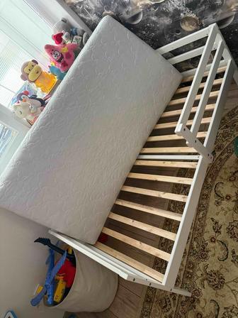 Продам детскую кровать