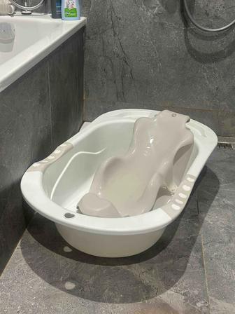 Продаю детскую ванночку Happy baby