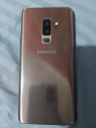 Самсунг S9 . Плюс 256 гигобайт