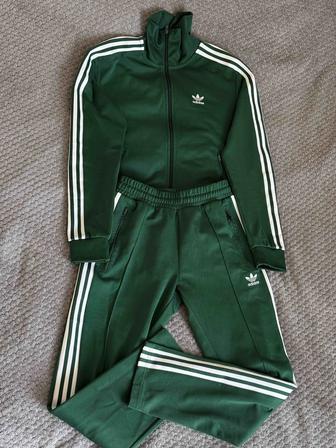 Продам костюм Adidas Originals S размер