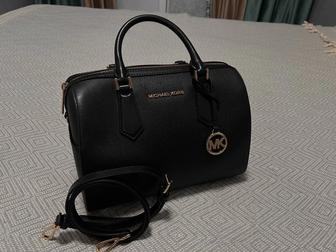 Продам сумку Michael Kors