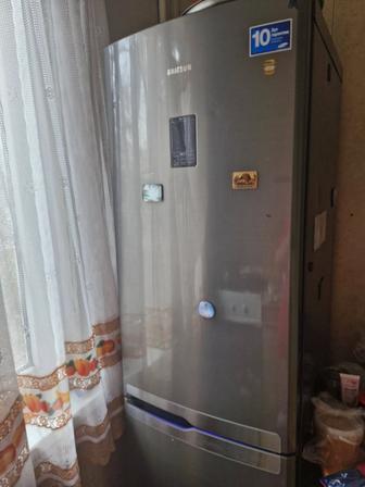 Сдам холодильник на запчасти