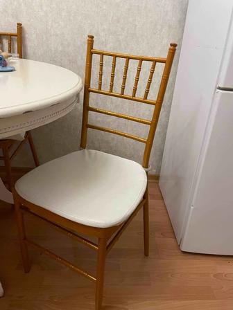 Продам стулья банкетные