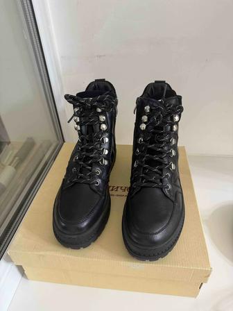 Зимние ботинки женские(для подростка)