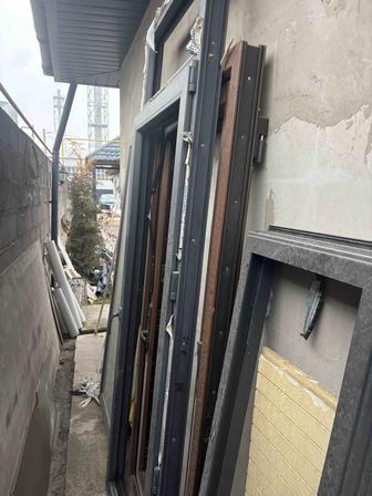 Продам пвх двери две штуки,новые,еще никуда не ставились