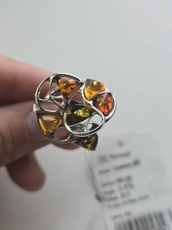 Кольцо серебряное с янтарем