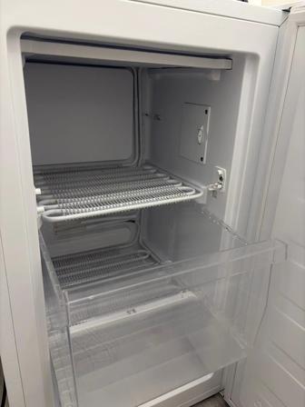 Продам морозильник