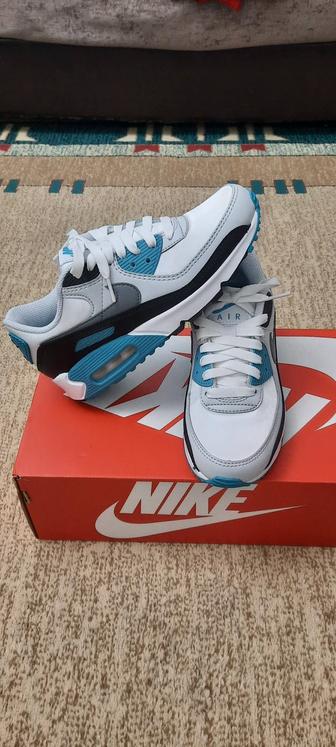 Кроссовки новые Nike air