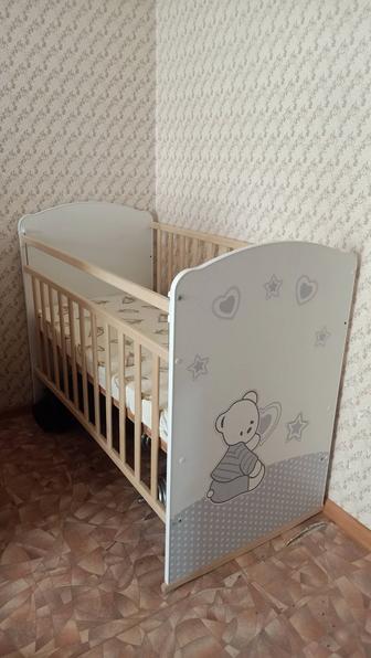 Продам детскую кроватку