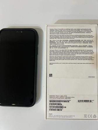 Продам Айфон 11