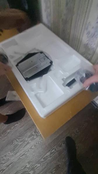 Новый монитор 27дюймов