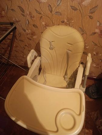 Продам детский стульчик и детскую переноску (кенгуру)
