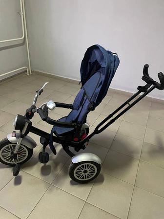 Трехколесный велосипед