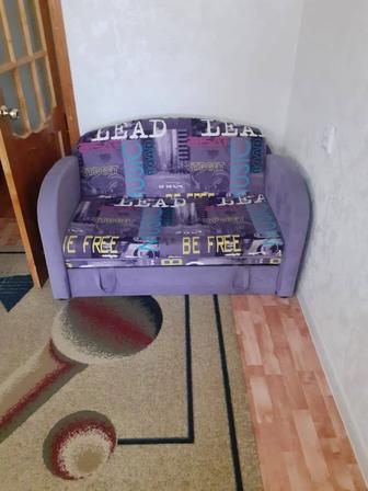 продам диванчик