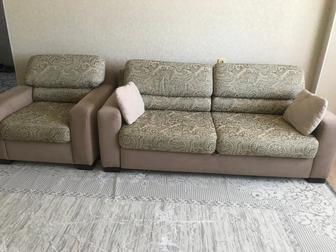 Диван с креслом