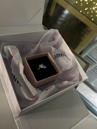 Кольцо PANDORA Два сердца 18,5