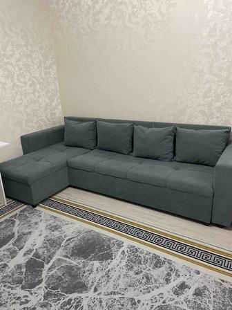 Продам диван (ковер в подарок)