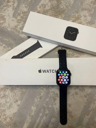 Продам Apple Watch SE 44 mm Space Gray