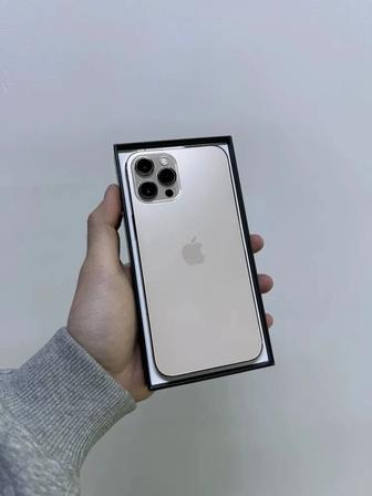 iPhone 12 Pro Max 128GB в отличном состоянии!