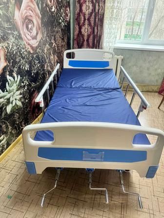 Медицинская кровать для лежачих больных