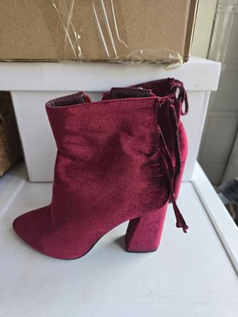 Ботинки на каблуке 10 см ботильоны