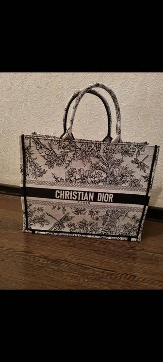 Продам Новую женскую сумкочку Dior!!! Люкс качество!!!